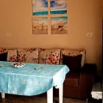 Halluni Apartmán Velipojë