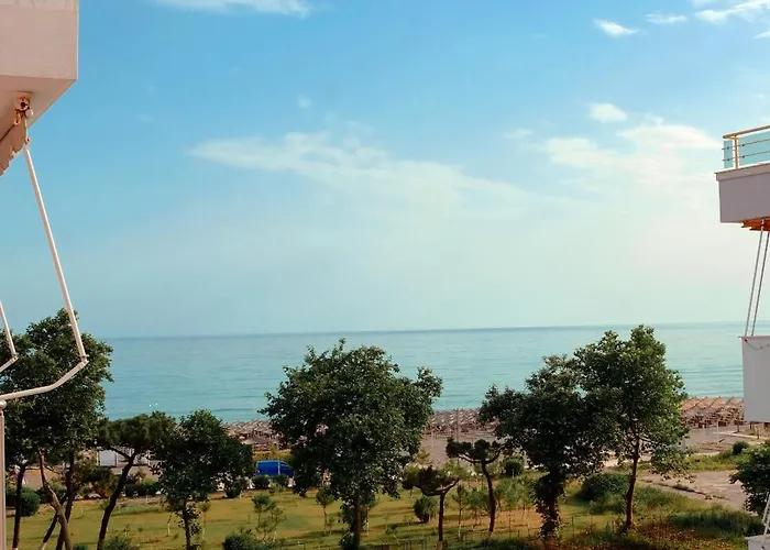 Halluni Appartamento Velipojë